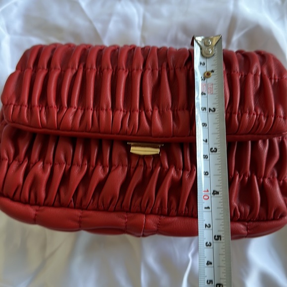 Mango Textured Crossbody - Picture 8 of 9